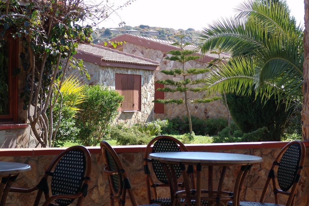 Hotel Il Gabbiano à Chia Extérieur photo