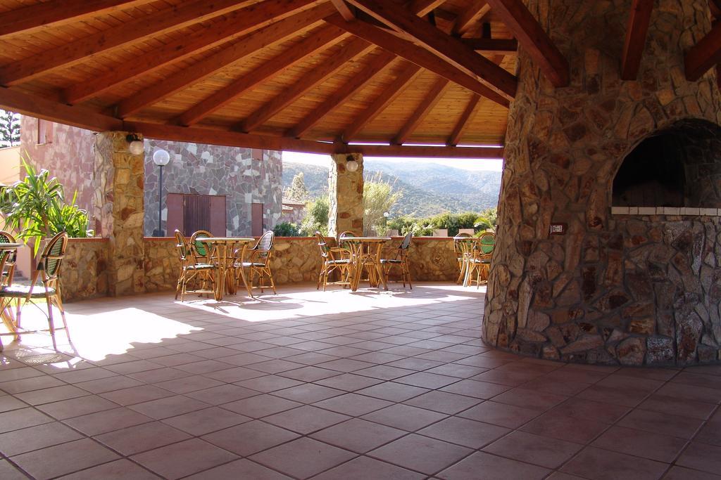 Hotel Il Gabbiano à Chia Extérieur photo