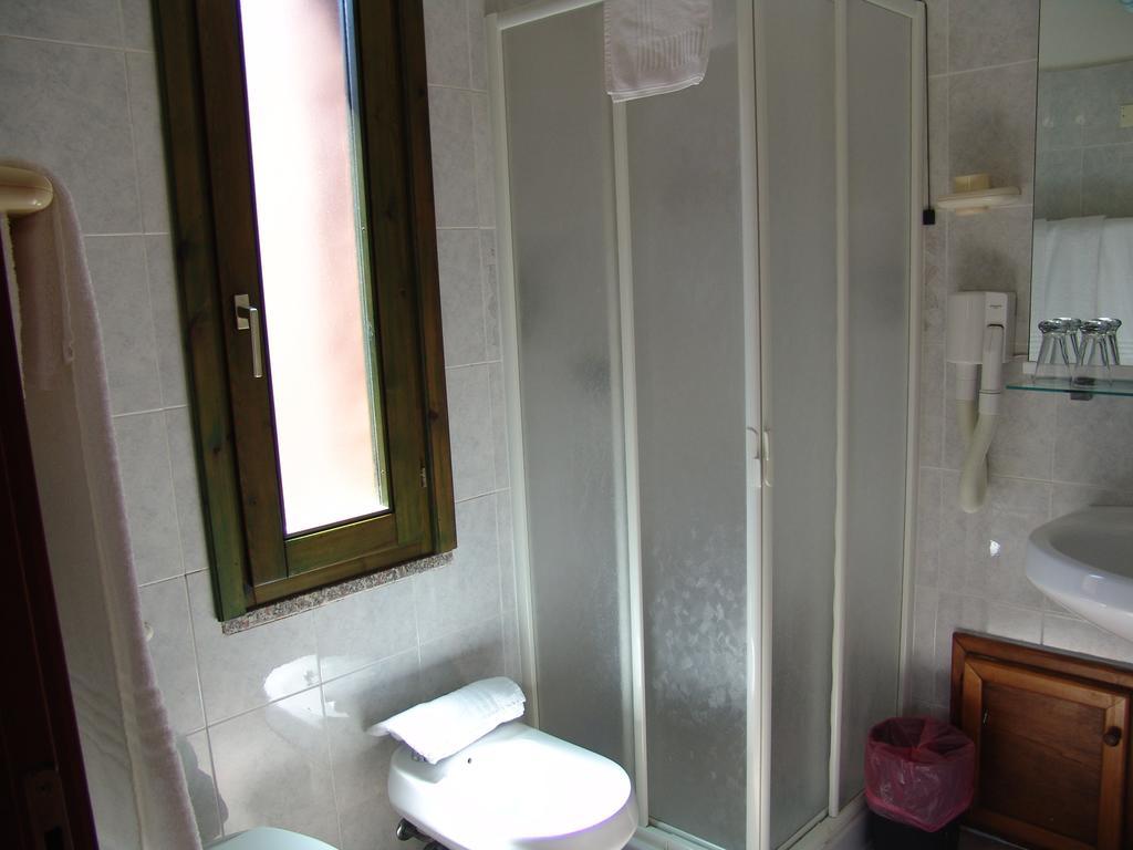 Hotel Il Gabbiano à Chia Chambre photo