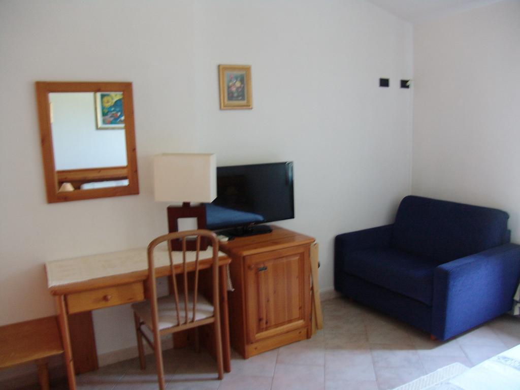 Hotel Il Gabbiano à Chia Chambre photo